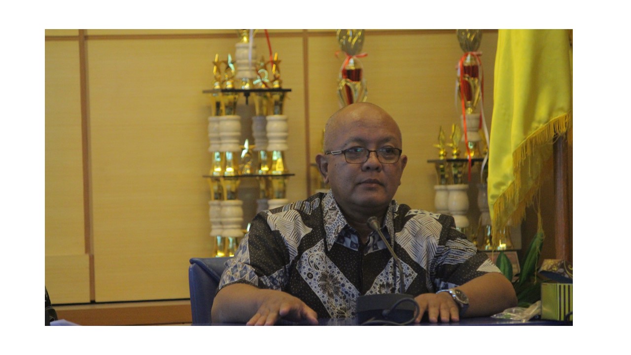 D1 - Sambutan dan Pengesahan Acara SUMMIT 2018 oleh Prof. Vincent Didiek Wiet Aryanto MBA, Ph.D selaku Dekan FEB UDINUS